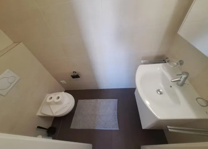 Mola By Quokka 360 - Terrace And Parking 盧加諾